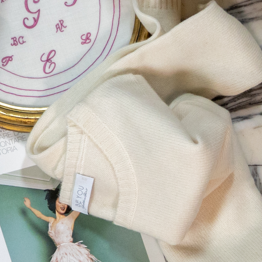 006 Rizzi Dettagli 2021 Maglia Cashmere Panna Be You By Geraldine Alasio.jpg
